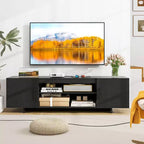 Meuble TV Costway pour téléviseurs 70 pouces, centre de divertissement moderne avec prise de courant et 2 trous pour câbles, marron/noir