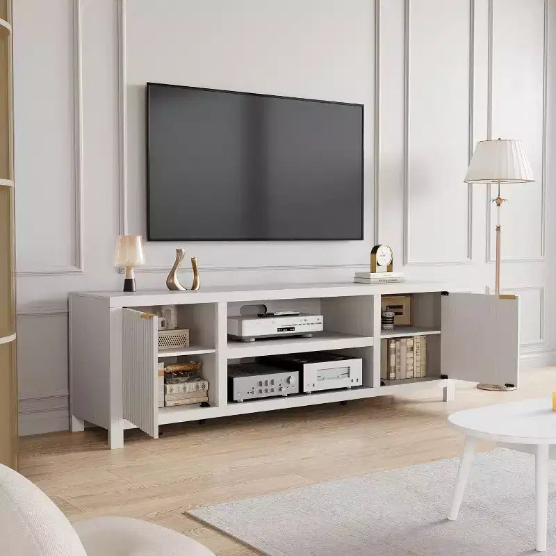 Meuble TV cannelé pour 80 pouces, meuble de divertissement moderne avec étagères réglables, meuble TV et multimédia de rangement à 2 niveaux pour salon et chambre à coucher