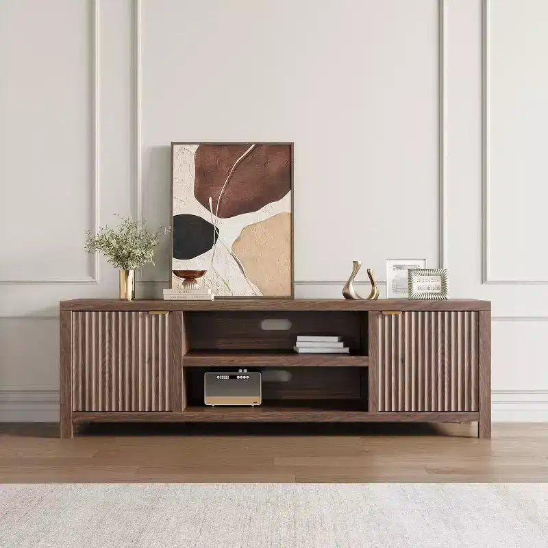 Meuble TV cannelé pour 80 pouces, meuble de divertissement moderne avec étagères réglables, meuble TV et multimédia de rangement à 2 niveaux pour salon et chambre à coucher