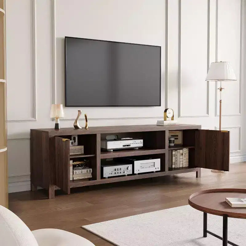 Meuble TV cannelé pour 80 pouces, meuble de divertissement moderne avec étagères réglables, meuble TV et multimédia de rangement à 2 niveaux pour salon et chambre à coucher