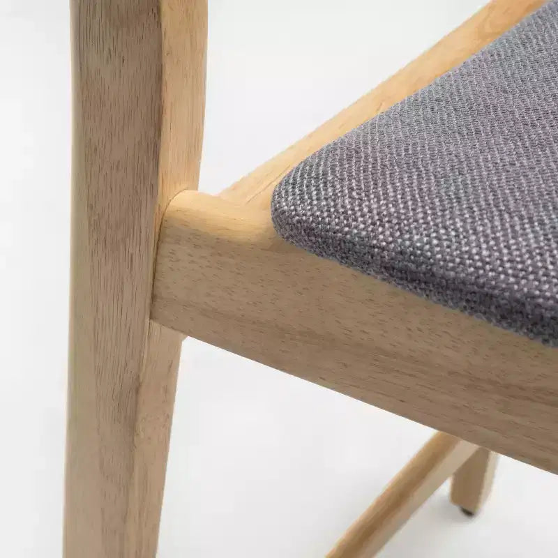 Tabouret de comptoir GDFStudio Cedric de 23,5 pouces en tissu et bois d'hévéa de style milieu de siècle (lot de 2)