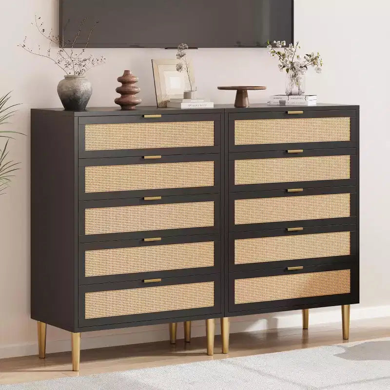 Commode 5 tiroirs en rotin, Chiffonnier étroit de 112 cm de haut, Meuble de rangement en bois style ferme avec pieds et poignées en métal, Commode moderne pour chambre à coucher