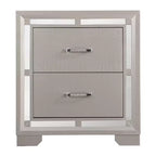 Table de chevet en métal HomeStock 28 po H x 25 po L, carrée, finition argentée, 2 tiroirs, pour salon et chambre à coucher