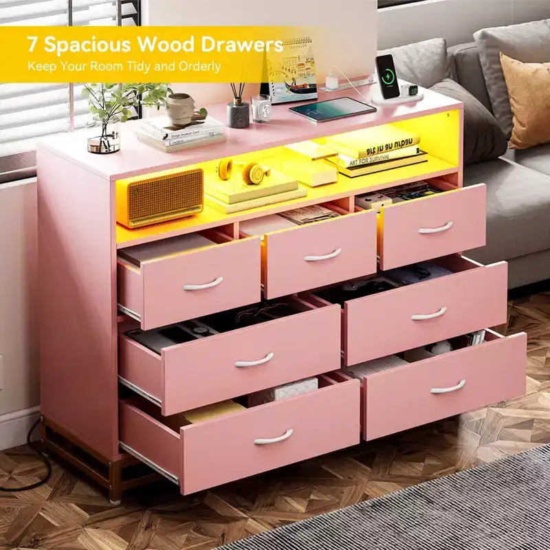 Commode de Chambre avec Lumières LED 7 Tiroirs avec Station de Recharge, Commode de Rangement en Bois pour Entrée, Placard, Salon, Couloir