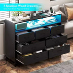 Commode de Chambre avec Lumières LED 7 Tiroirs avec Station de Recharge, Commode de Rangement en Bois pour Entrée, Placard, Salon, Couloir