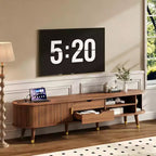 Meuble TV ovale cannelé en bois JVNOXK avec station de charge pour TV jusqu'à 80 pouces, console multimédia de style Mid-Century avec porte coulissante à tambour, noyer