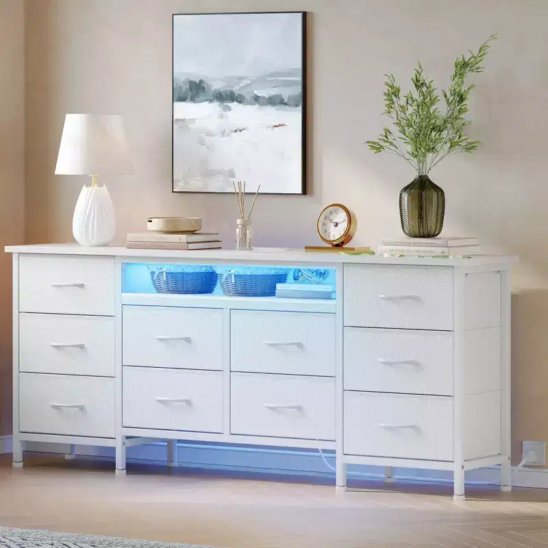 Longue commode de chambre avec 10 tiroirs en tissu, prise de courant et lumière LED, meuble TV pour téléviseurs de 65 à 75 pouces