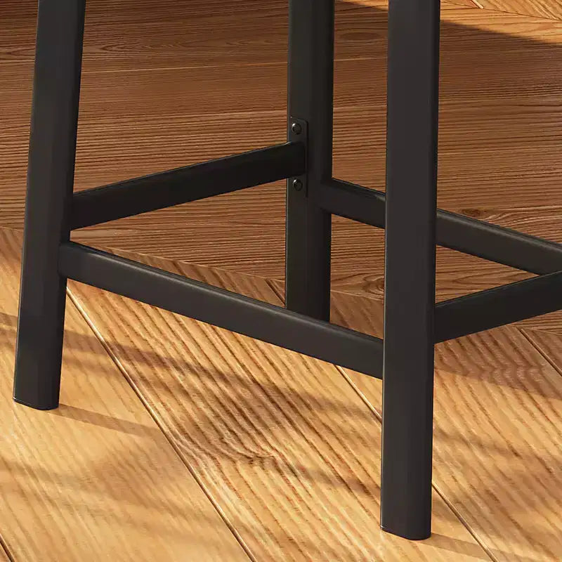 Lot de 2 tabourets de bar à hauteur de comptoir, en cuir PU avec pieds en métal robuste, sièges épais en forme de selle, tabourets de petit-déjeuner