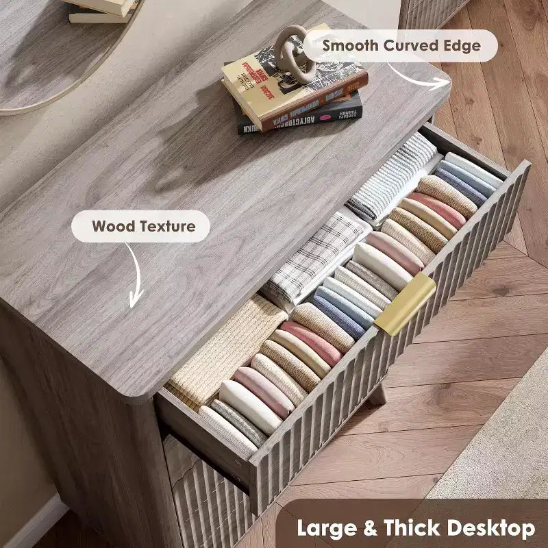 Commode cannelée pour chambre à coucher avec 5 tiroirs profonds, commode haute de 120 cm, design à profil incurvé, commode moderne en bois pour salon et couloir