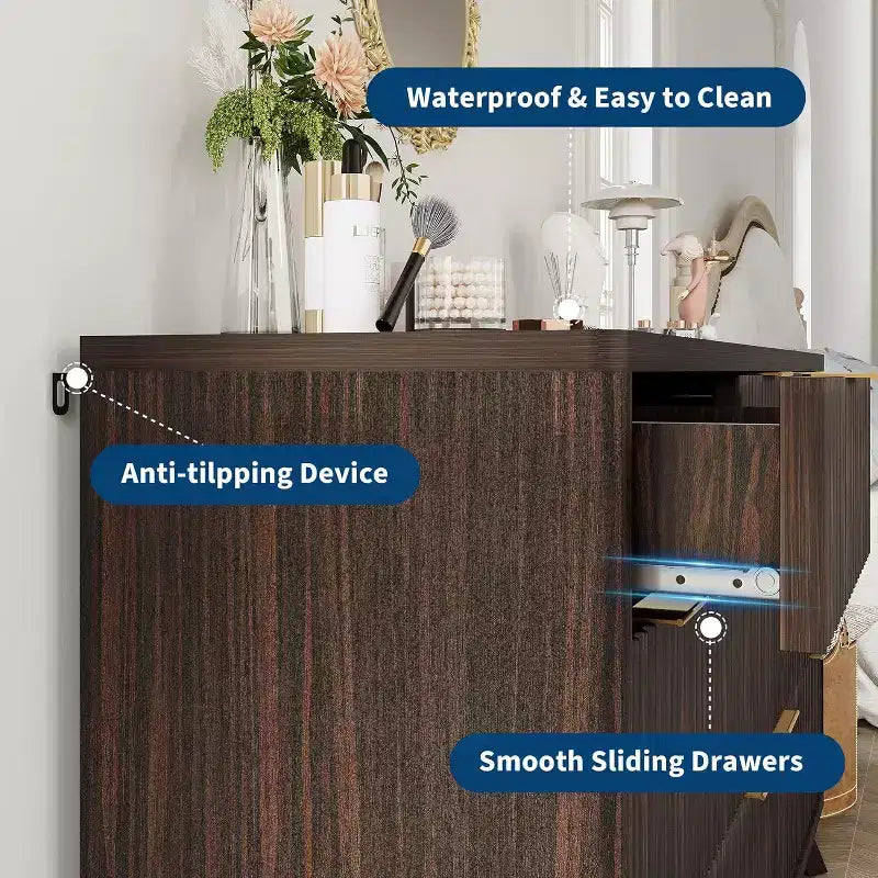 Commode à 7 tiroirs cannelée pour chambre à coucher, commode moderne de 137 cm de large, design profilé incurvé, meuble de rangement en bois pour salon, couloir