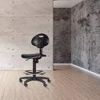 Chaise de travail en polyuréthane réglable en hauteur (22"-32") : pivotante, soutien lombaire, roulettes - Hampden Furnishings