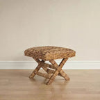 Table d'appoint Storied Home en jacinthe d'eau tressée et bois marron : Cadre en acajou, aucun assemblage requis.
