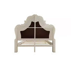 Lit king-size Californie Acme Furniture 97" cuir synthétique et finition blanc cassé : style rococo, taille généreuse, design à dossier en forme de dromadaire