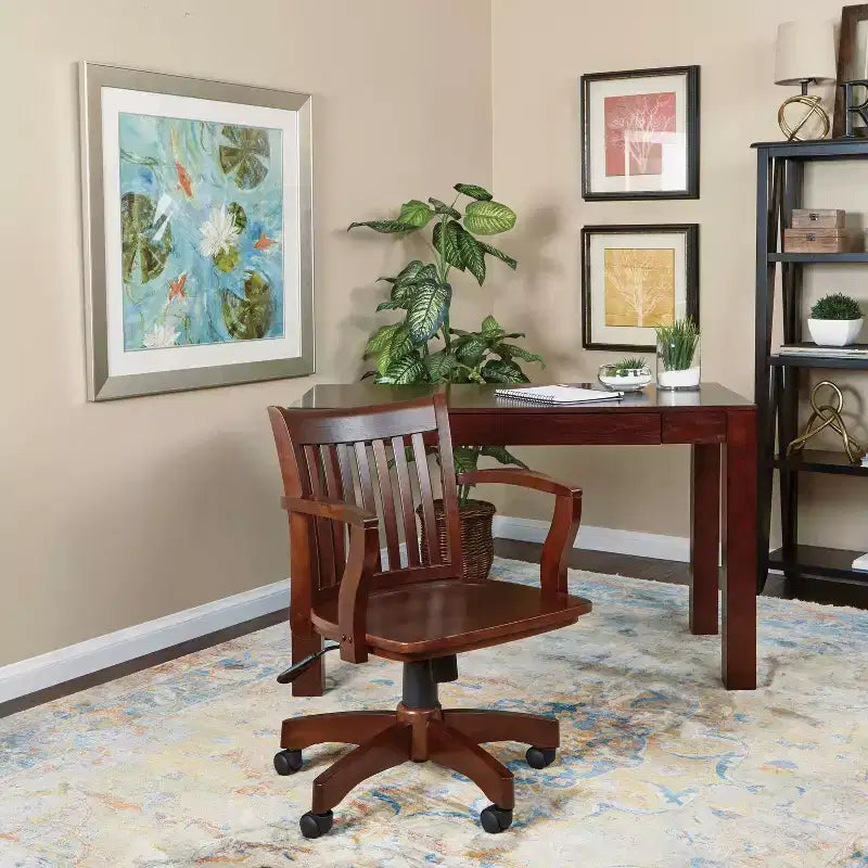 Fauteuil de banquier de luxe en bois - OSP Home Furnishings