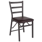 Emma et Oliver Lot de 2 chaises pliantes en métal à dossier échelle avec assise en vinyle marron
