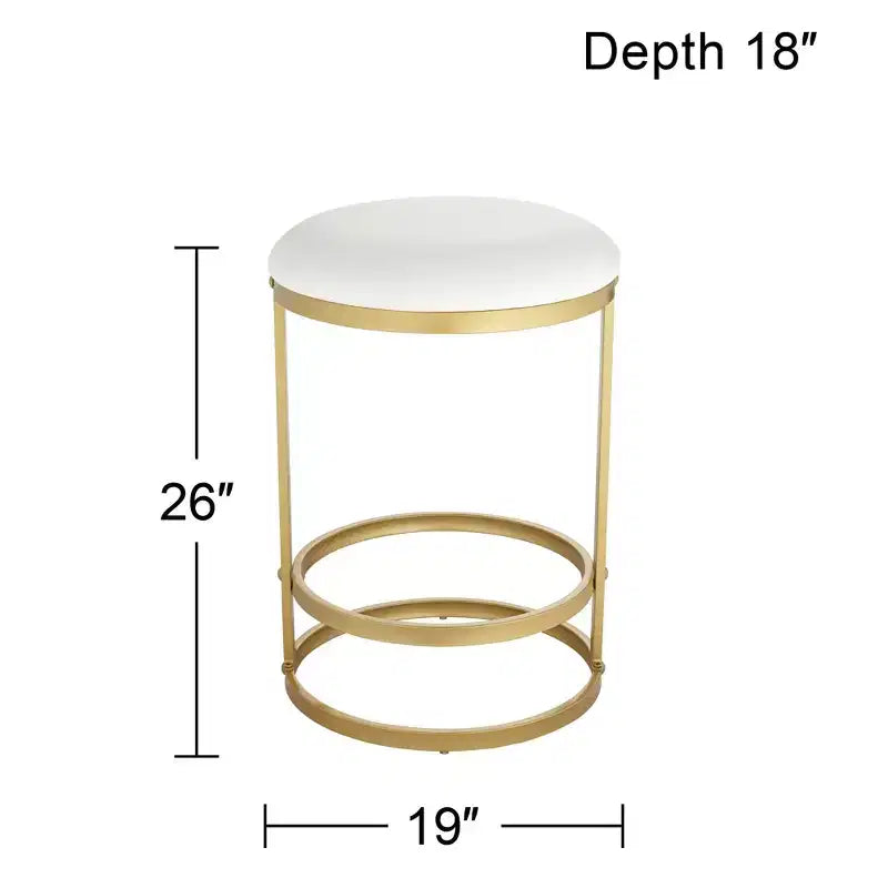 Tabouret de bar 55 Downing Street Palmer en métal doré, hauteur 66 cm, avec coussin rond en tissu blanc moderne et repose-pieds pour îlot de cuisine, comptoir de bar ou maison