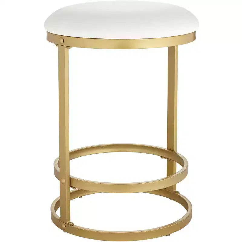 Tabouret de bar 55 Downing Street Palmer en métal doré, hauteur 66 cm, avec coussin rond en tissu blanc moderne et repose-pieds pour îlot de cuisine, comptoir de bar ou maison