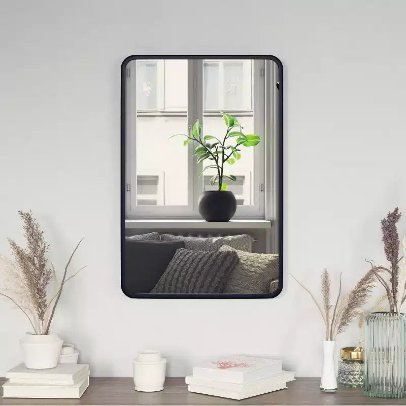 Miroir mural rectangulaire Emma and Oliver 20 x 30 avec cadre noir, dos argenté pour la clarté et verre incassable pour les entrées, les salles de bain et plus encore