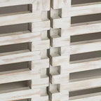 Meuble d'appoint à portes à lattes larges Crestview Collection Hudson 32