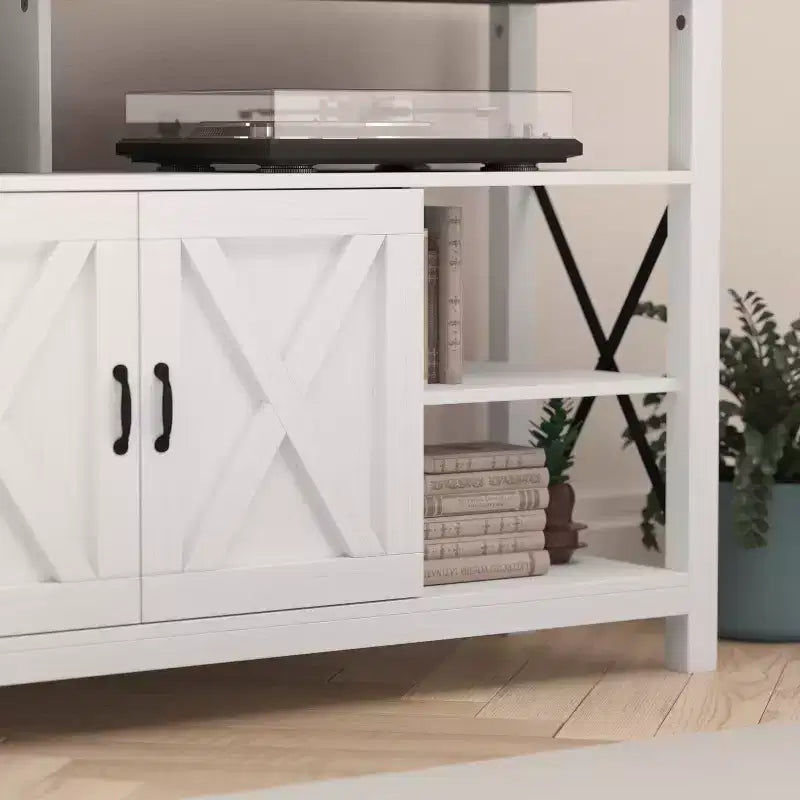 Console multimédia Merrick Lane avec rangements ouverts et fermés