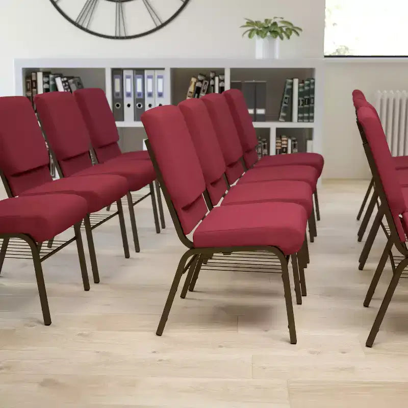 Lot de 4 chaises d'église empilables Emma et Oliver de 47 cm de large