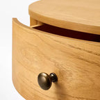 Table de chevet Harriett en bois naturel - Threshold conçue avec Studio McGee